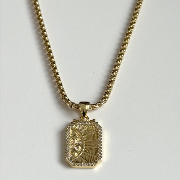 Stay golden Necklace - Picture 2 of 4